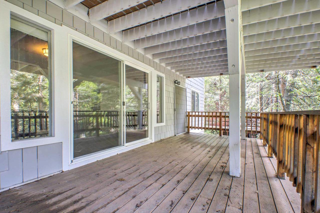 Gorgeous Lake Arrowhead Retreat Game Room And Deck Exterior foto
